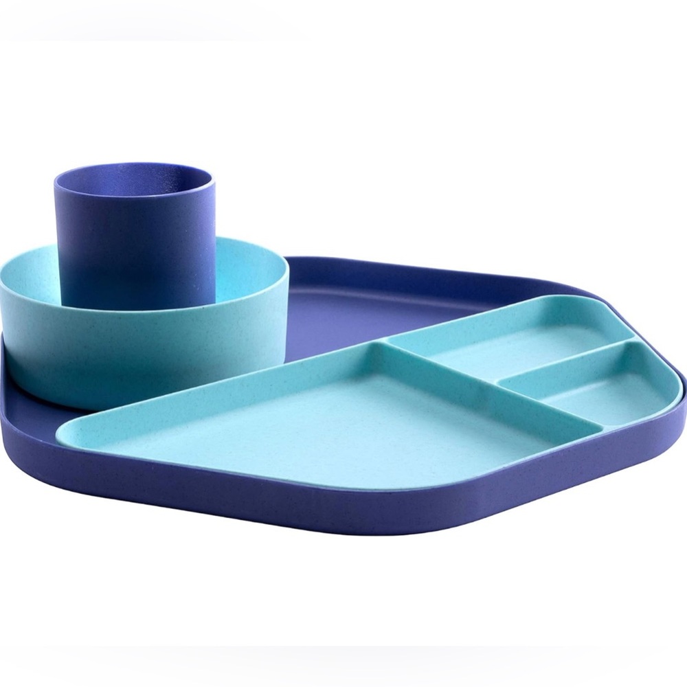 NIB - Kids 4 Piece Dinner Set